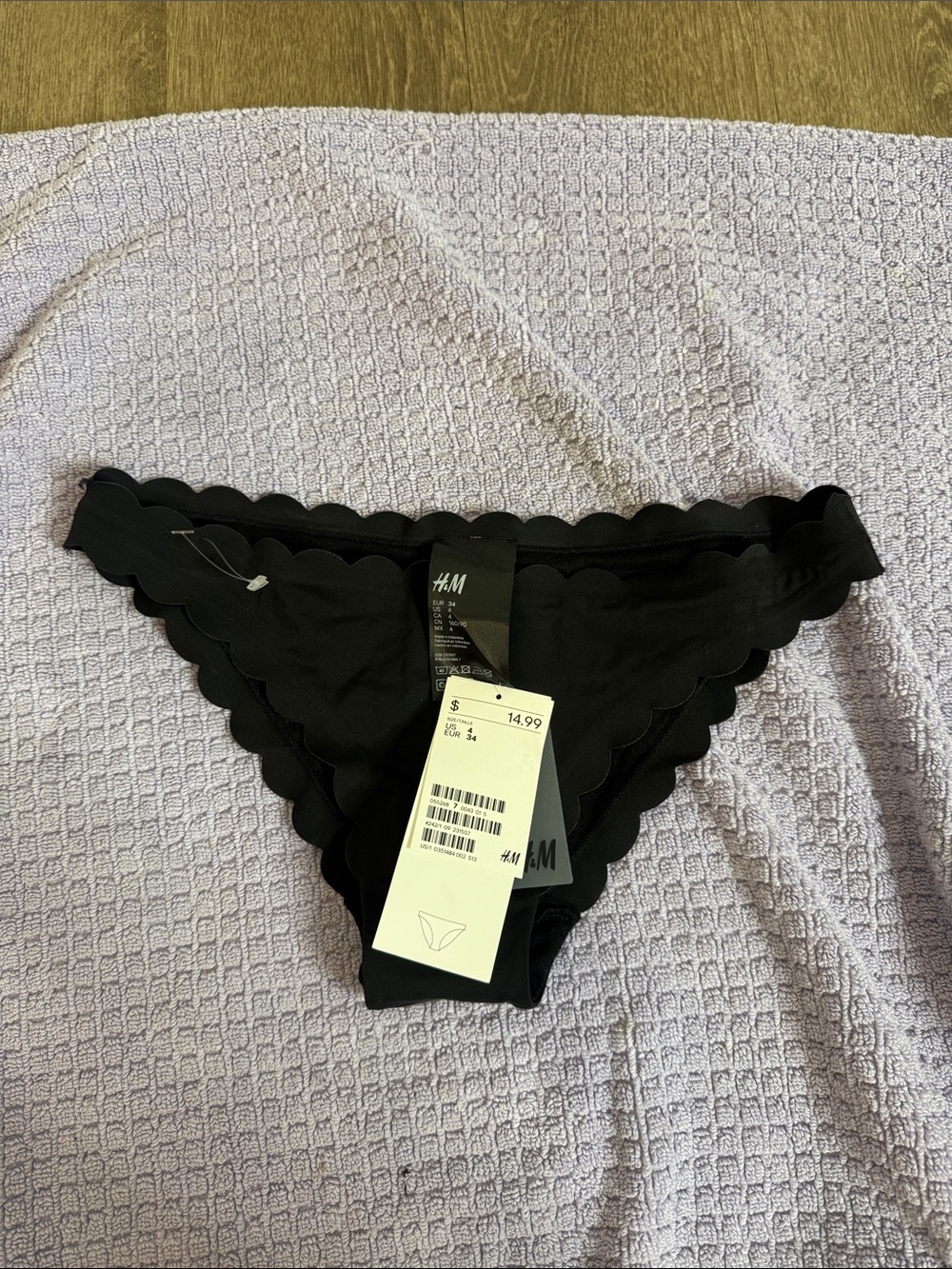 H&M Scalloped Bikini Bottoms